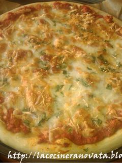 Una foto de Pizza de pollo tikka