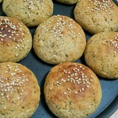 A picture of Healthy Spiced Buns.