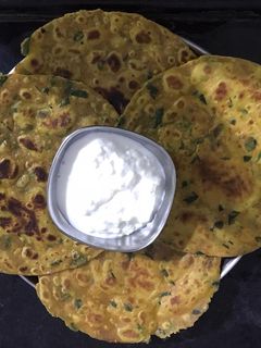 મેથી ના થેપલા(Methi thepla recipe in gujarati) રેસીપી મુખ્ય ફોટો
