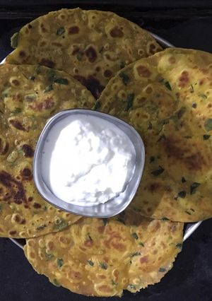 મેથી ના થેપલા(Methi thepla recipe in gujarati) રેસીપી મુખ્ય ફોટો