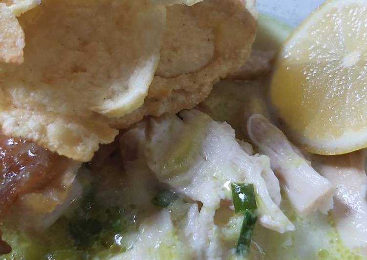 Soto ayam kuah santan�?�