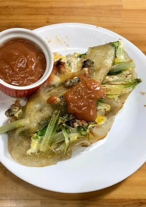 A picture of Oyster Omelet.