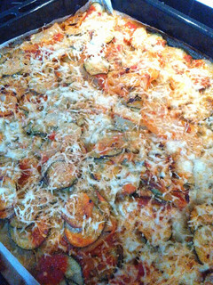Una foto de Calabacines con queso al horno