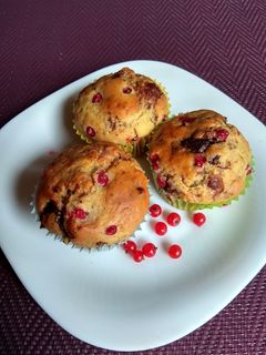 Ribizlis-citromos-csokis muffin recept fotója