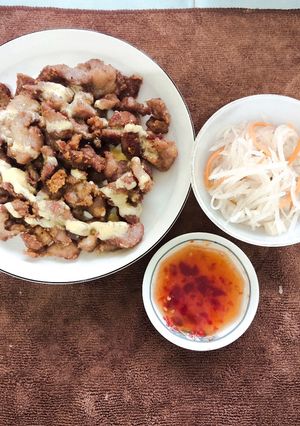 รูปของ หมูทอดกรอบราดชีส