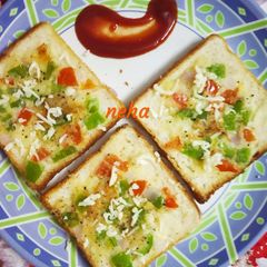 A picture of Vegetables Malai toast.