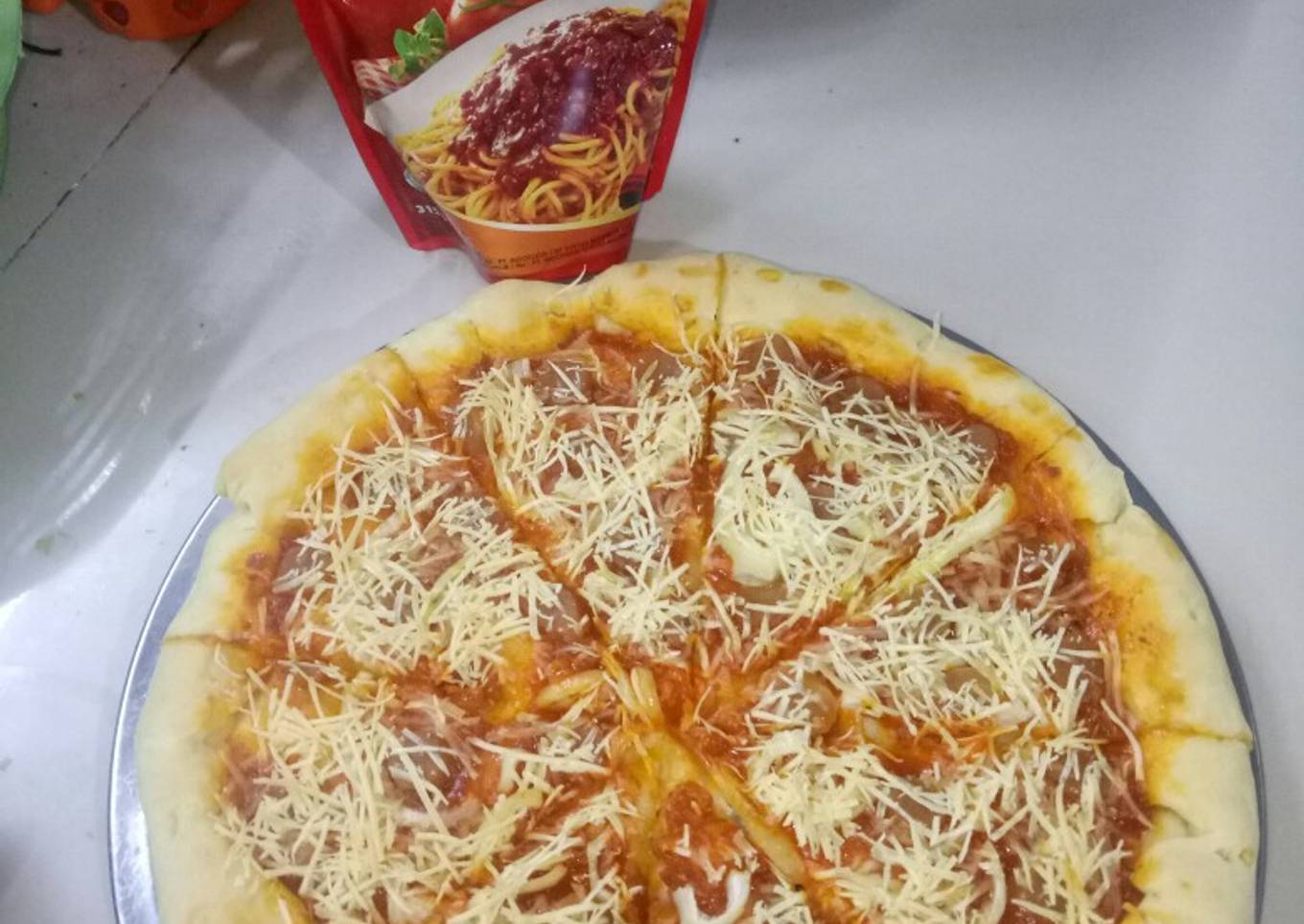 Pizza CRUNCY & simpel, ala pizza hut.Pakai teligu kunci biru..😋