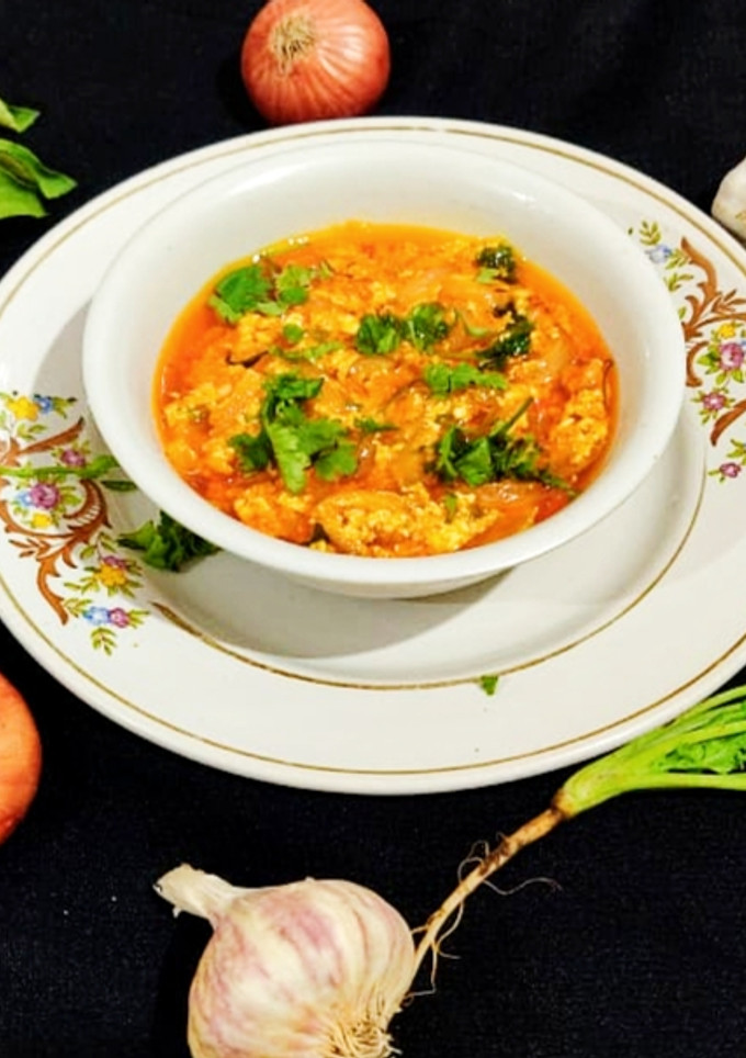 દહીં તિખારી (dahi tikhari recipe in Gujarati) રેસીપી મુખ્ય ફોટો