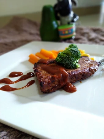 Langkah Gampang Menyiapkan Resep Steak sapi saus BBQ yang Uenak Anti Ribet, Lezat