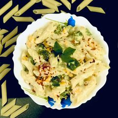 A picture of White Sauce Cheese Pasta.