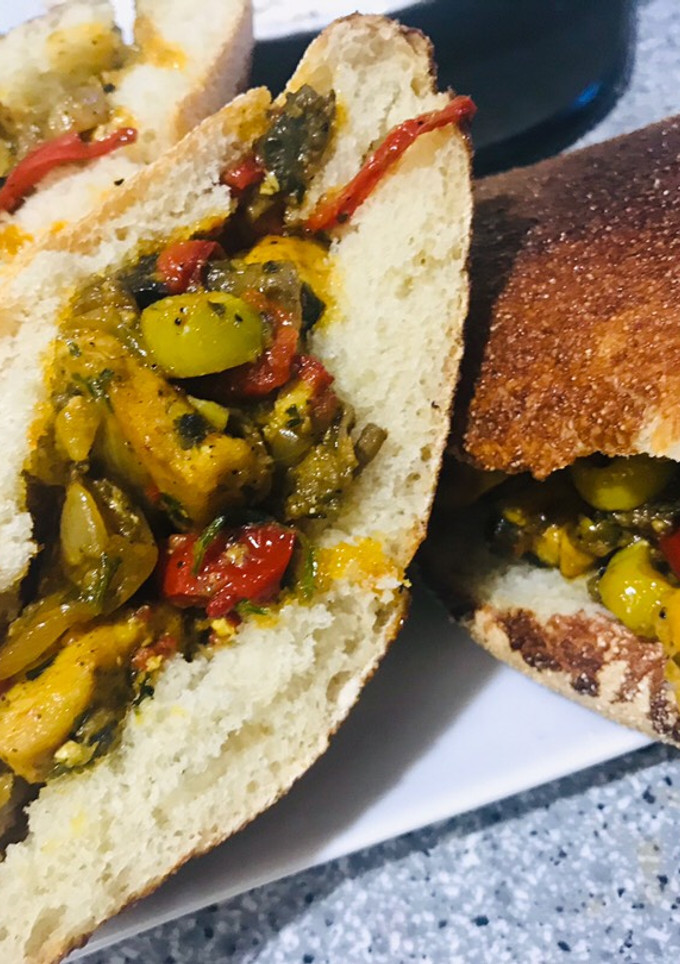Una foto de Relleno para mis pancitos caseros 🥰 (sándwich)