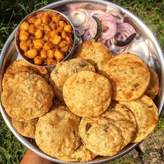 A picture of Methi Dal Poori.
