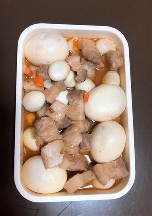 Hình của món Thịt kho trứng.