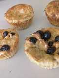 Mini budines de pan y pasas de uva