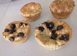 Una foto de Mini budines de pan y pasas de uva