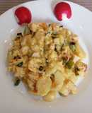 Revuelto de calabacín con papas y pollo