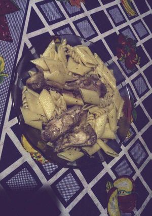 Una foto de Pollo encebollado