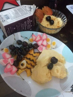 A picture of Mango ice cream.