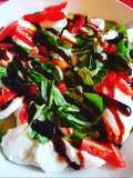 Avocado Mozzarella Salat