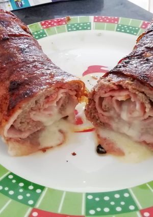 Una foto de Rollo de carne de res y cerdo al horno