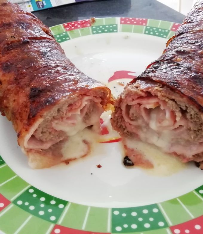 Una foto de Rollo de carne de res y cerdo al horno