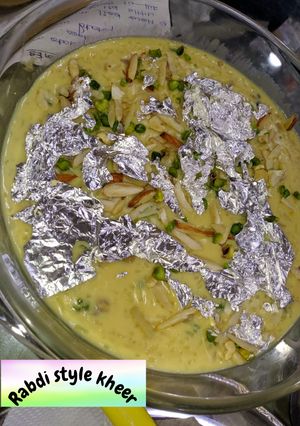 A picture of Rabdi style kheer.