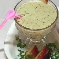 A picture of Apple smoothie.