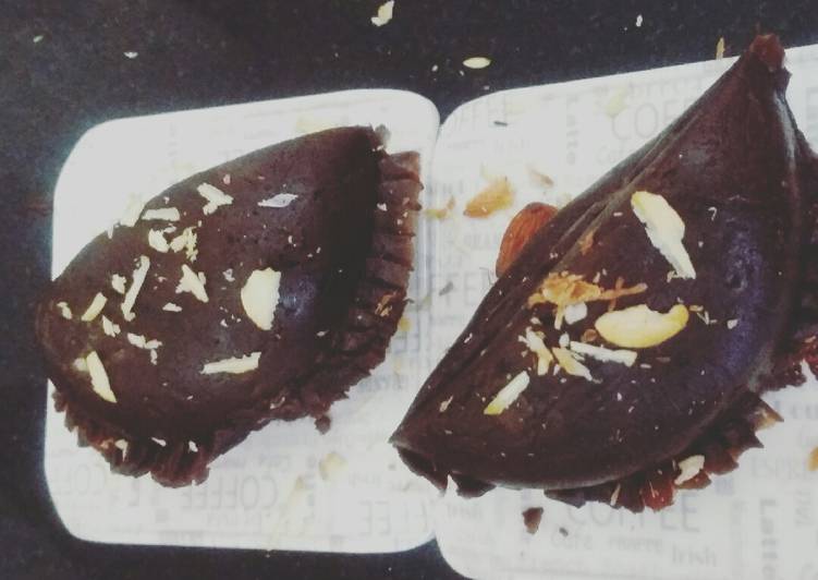 Dates ParleG Gujiya