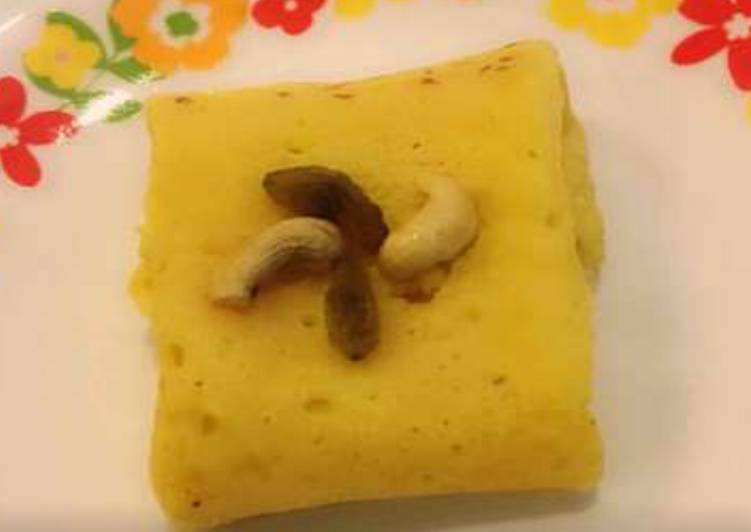 Banana Lakkottappam. (banana-coconut stuffed pancake)