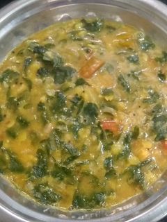 முருங்கை கீரை கூட்டு (Murunkai keerai kootu recipe in tamil) செய்முறை முக்கிய புகைப்படம்