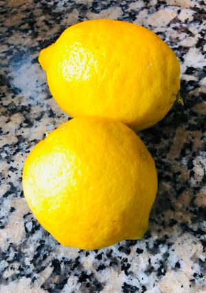 Una foto de Limoncello Japonés LIMONCHERO🇮🇹🇺🇾🇯🇵リモンチェッロ