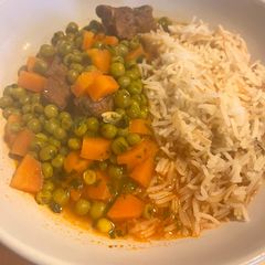 A picture of Yakhnet Bazella - Lebanese green peas stew.