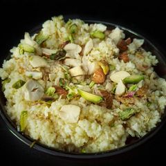 A picture of Doodh Halwa.