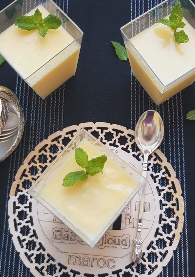 Una foto de Postre cremoso, refrescante muy fácil y económico, sin horno