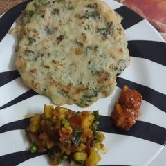 A picture of Instant Rawa Uttappam.