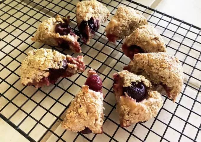 Easiest Way to Make Super Quick Homemade Oatmeal scone GF DF EF NF