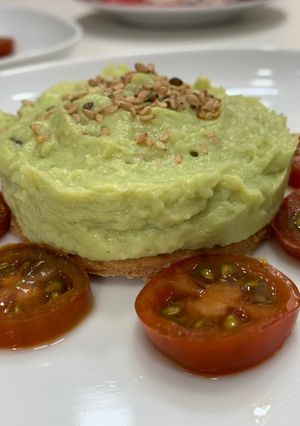 Una foto de Mini pastel rápido de aguacate