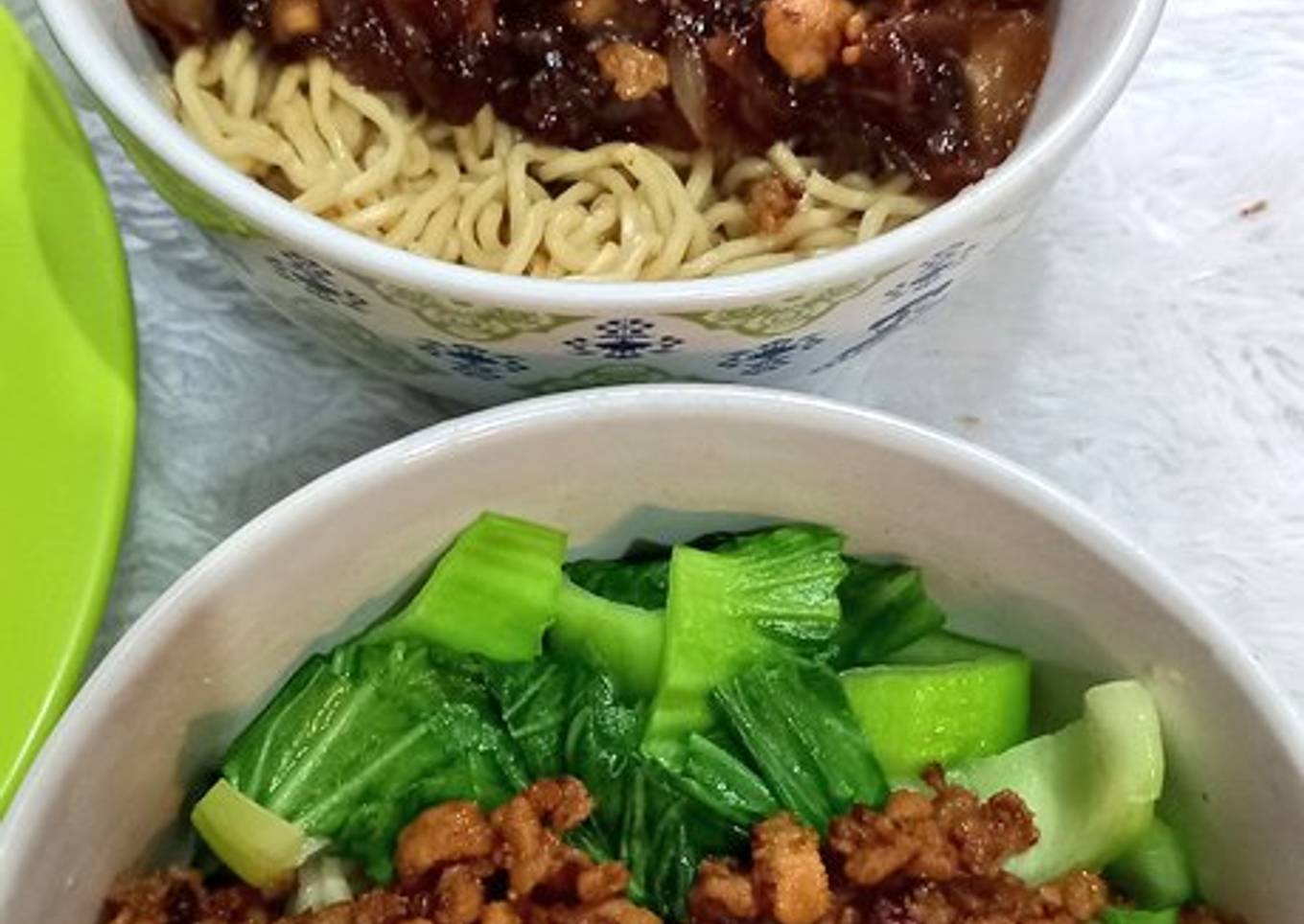Mi ayam jamur simple! Ala Bey - Lengkap dgn kondimen2 nya