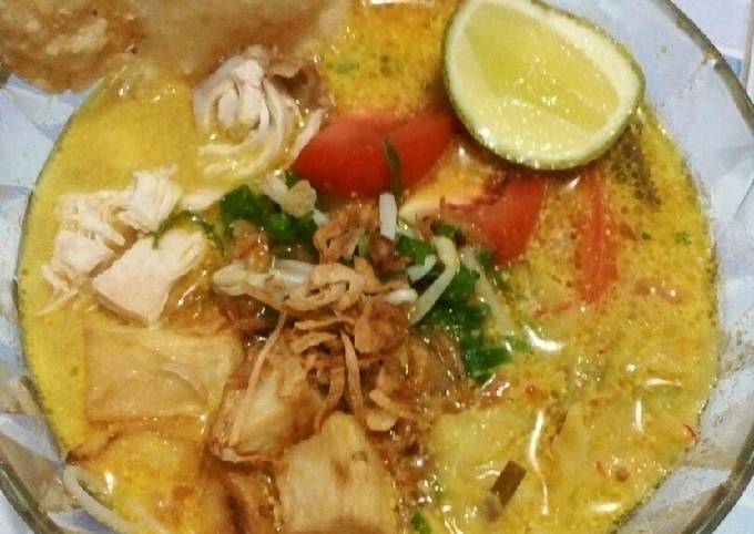 Soto ayam betawi