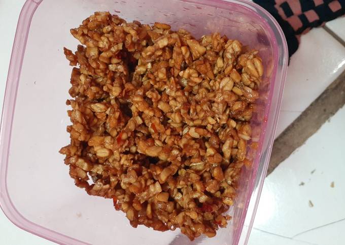 Sambal goreng tempe kering bercaramel