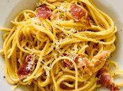 Une photo de carbonara à la pancetta