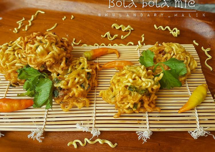 Resep Bola bola mie By: Mom fairuz yang Lezat