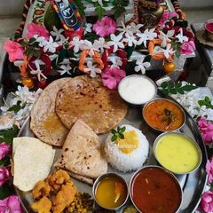 A picture of Maharashtrian Puranpoli Thali (Pola Special).
