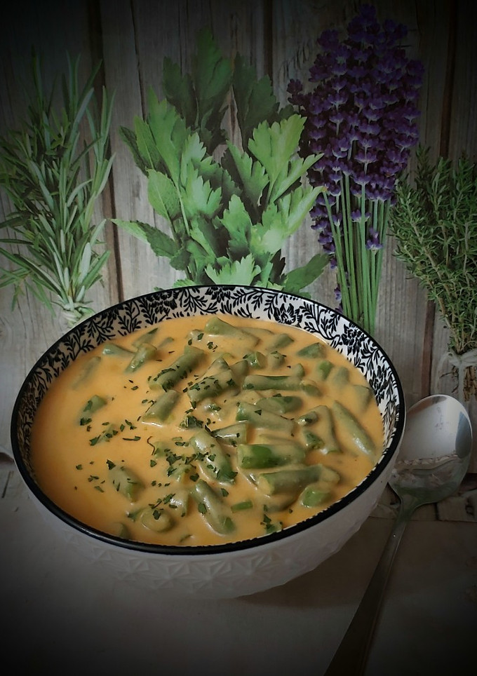 Kapros - tejszínes zöldbabfőzelék 🥣🥣🥣🥣 recept fotója