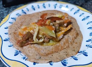 Foto principal de Tortitas de avena rellenas de verduras, queso y atún