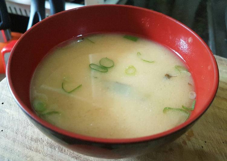 Langkah Mudah untuk Menyiapkan Miso Soup yang Bisa Manjain Lidah