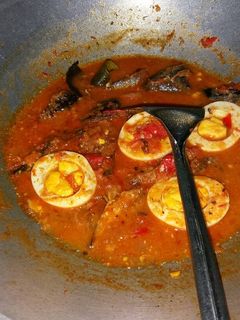 Foto resep Balado tongkol telor rebus😁