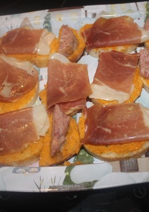 Foto principal de Jamón curado y jamón de lata
