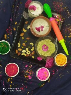 ઠંડાઈ (Thandai Recipe In Gujarati) રેસીપી મુખ્ય ફોટો