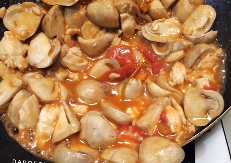 makanan Tumis Tomat Ayam Jamur Jadi, Bisa Manjain Lidah